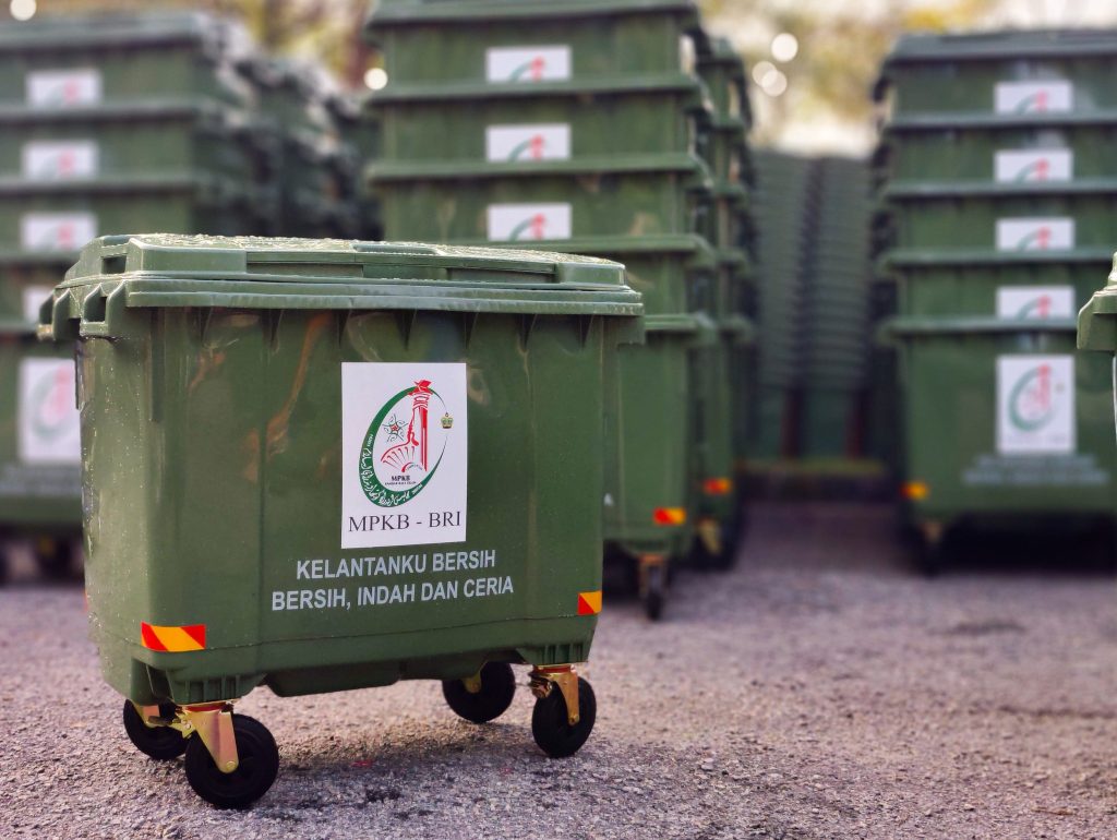 Perstorp MGB660 Wheel Bin for Majlis